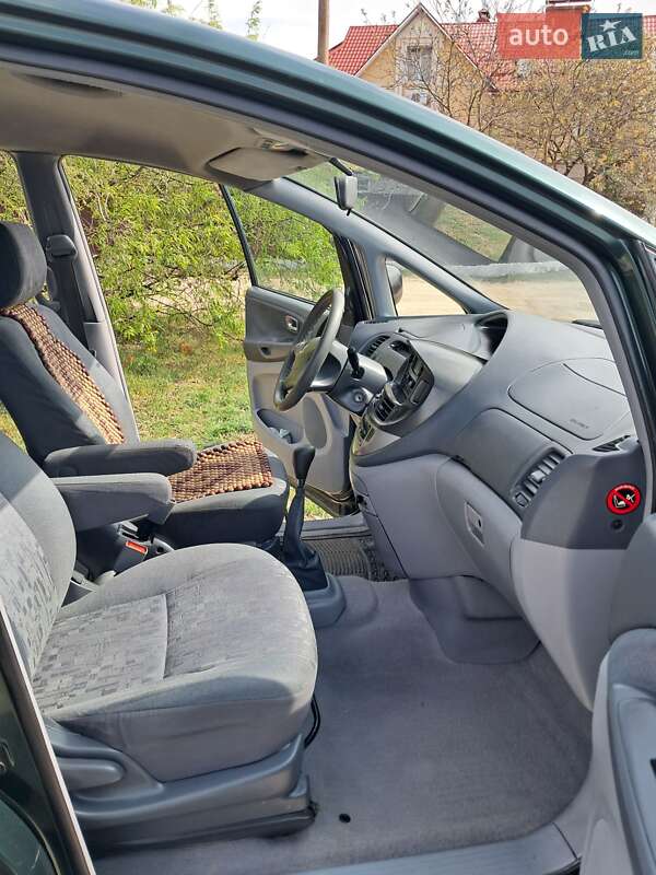 Мінівен Toyota Previa 2002 в Києві