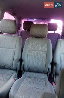 Минивэн Toyota Previa 2003 в 