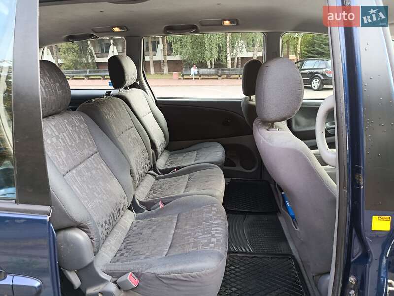 Минивэн Toyota Previa 2001 в Виннице