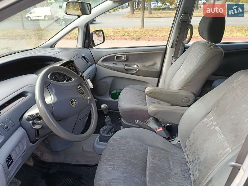Минивэн Toyota Previa 2001 в Виннице