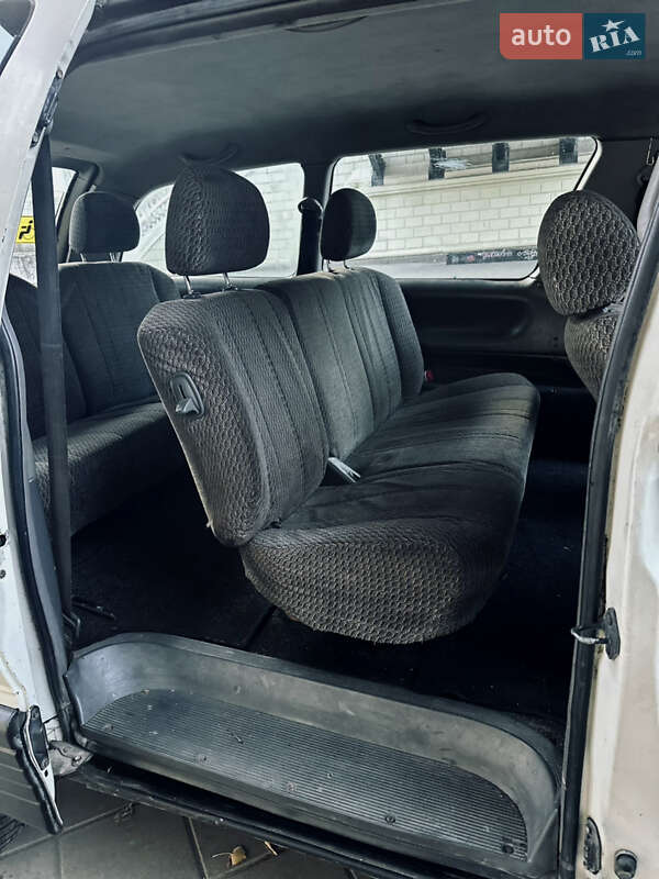 Минивэн Toyota Previa 1993 в Одессе