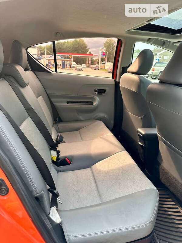 Хетчбек Toyota Prius C 2013 в Одесі фото 4 Хетчбек Toyota Prius C 2013 в Одесі