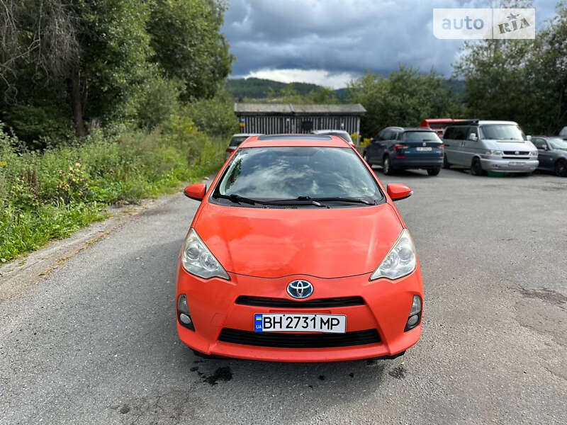 Хетчбек Toyota Prius C 2013 в Одесі фото 13 Хетчбек Toyota Prius C 2013 в Одесі