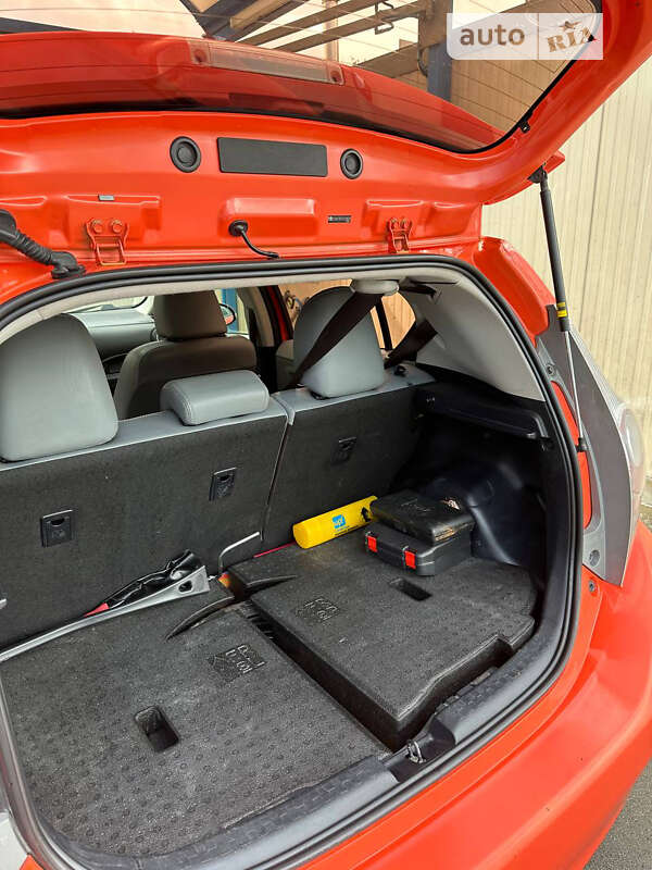 Хетчбек Toyota Prius C 2013 в Одесі фото 17 Хетчбек Toyota Prius C 2013 в Одесі