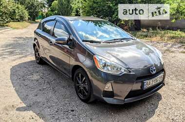 Хэтчбек Toyota Prius C 2014 в Кропивницком