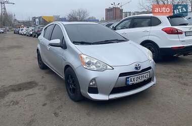 Хетчбек Toyota Prius C 2013 в Миколаєві