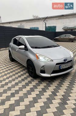 Хэтчбек Toyota Prius C 2013 в Николаеве