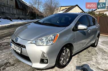 Хетчбек Toyota Prius C 2013 в Ірпені