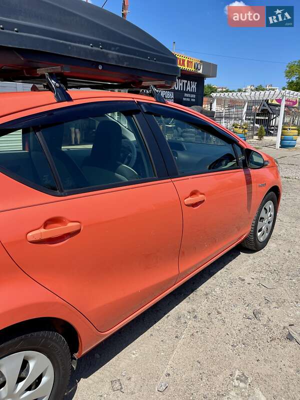 Хетчбек Toyota Prius C 2014 в Одесі