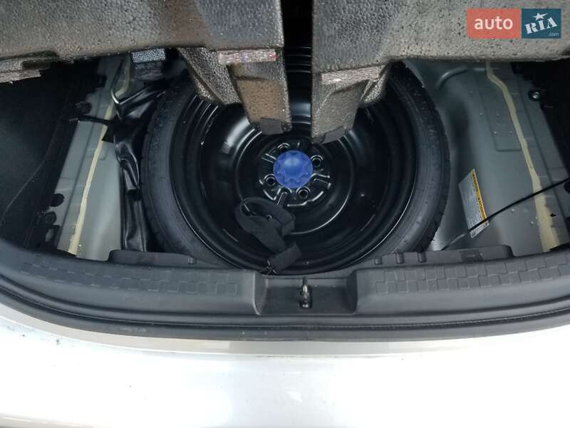 Хэтчбек Toyota Prius C 2016 в Одессе