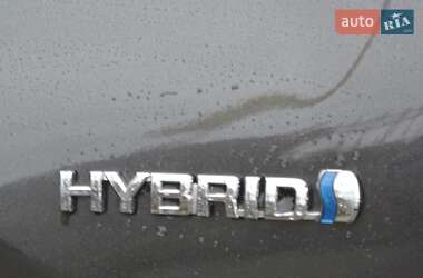 Хэтчбек Toyota Prius C 2012 в 