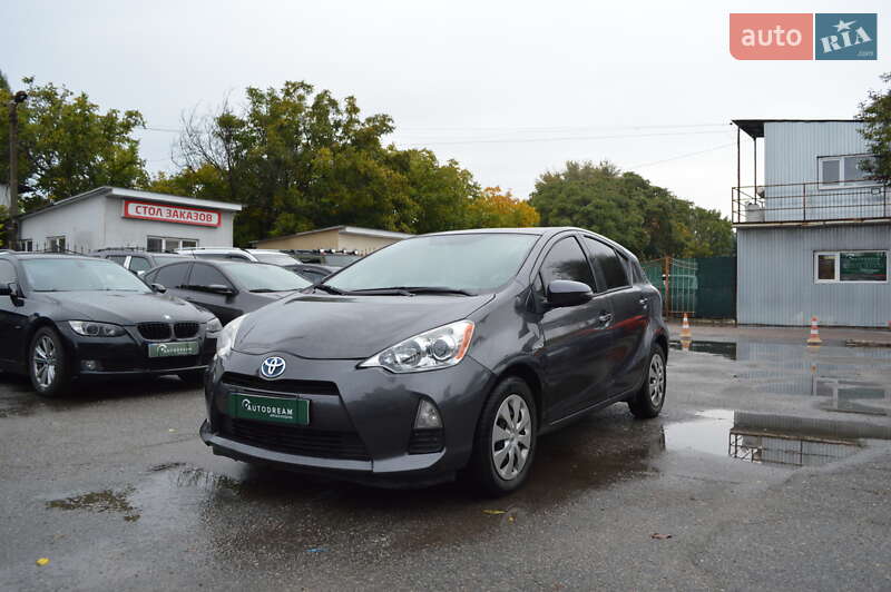 Toyota Prius C 2012