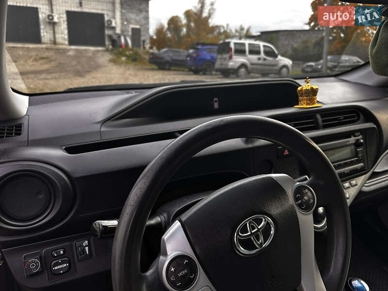 Хэтчбек Toyota Prius C 2014 в Трускавце