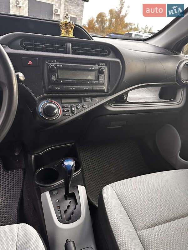 Хэтчбек Toyota Prius C 2014 в Трускавце