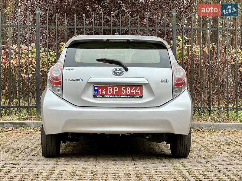 Хэтчбек Toyota Prius C 2014 в Киеве фото 16 Хэтчбек Toyota Prius C 2014 в Киеве