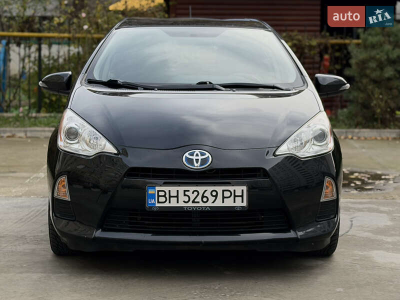 Хетчбек Toyota Prius C 2014 в Одесі фото 4 Хетчбек Toyota Prius C 2014 в Одесі
