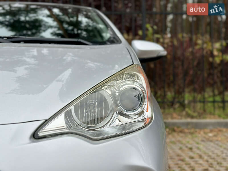 Хэтчбек Toyota Prius C 2014 в Киеве фото 5 Хэтчбек Toyota Prius C 2014 в Киеве