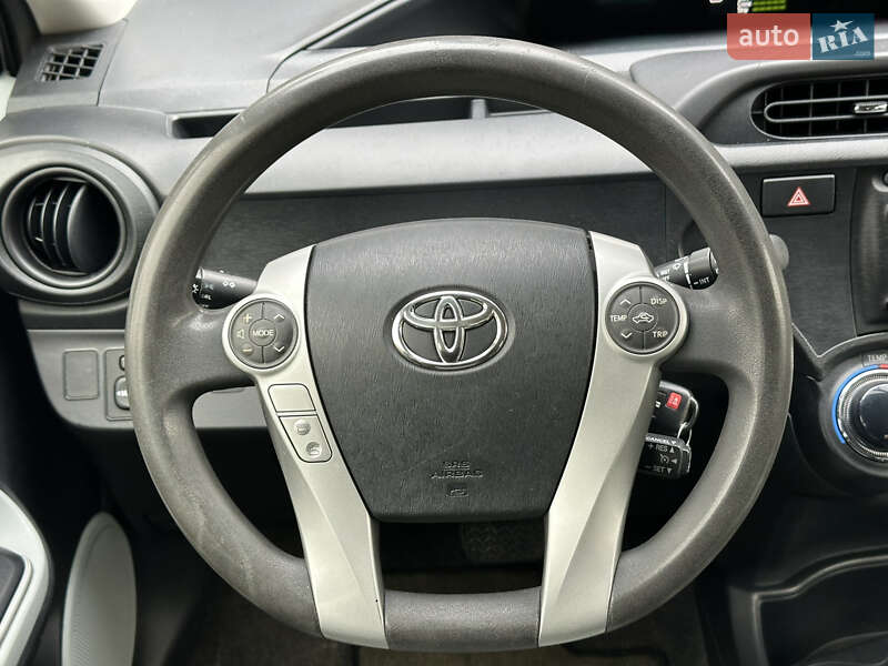 Хэтчбек Toyota Prius C 2014 в Киеве фото 45 Хэтчбек Toyota Prius C 2014 в Киеве