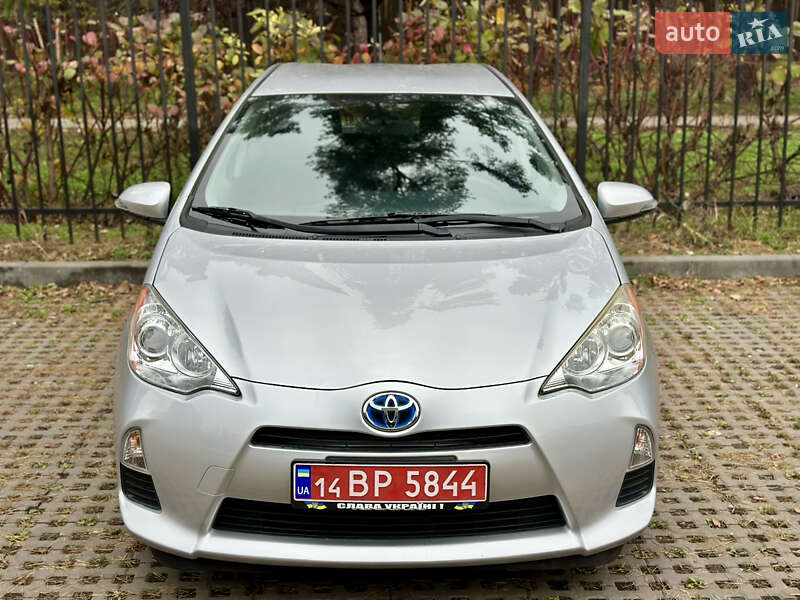 Хэтчбек Toyota Prius C 2014 в Киеве фото 53 Хэтчбек Toyota Prius C 2014 в Киеве