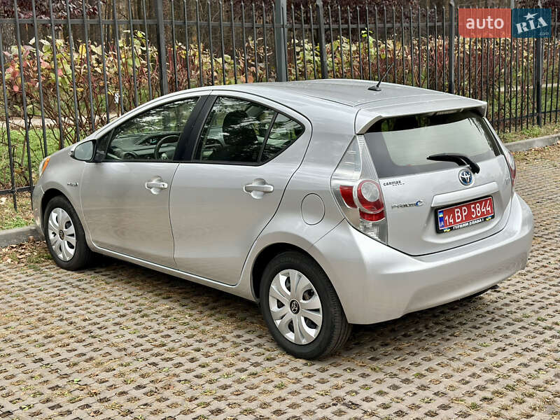 Хэтчбек Toyota Prius C 2014 в Киеве фото 59 Хэтчбек Toyota Prius C 2014 в Киеве