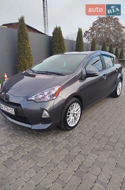 Хэтчбек Toyota Prius C 2014 в Кропивницком