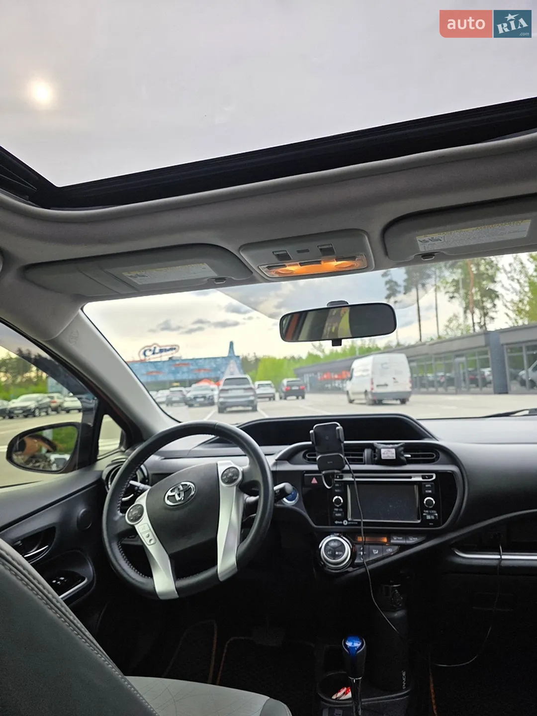 2015 Toyota Prius c - мініатюра 10