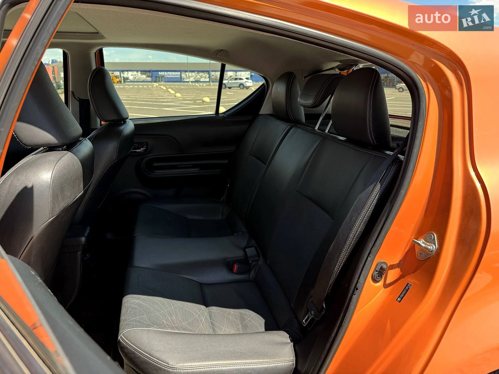 2015 Toyota Prius c - мініатюра 8