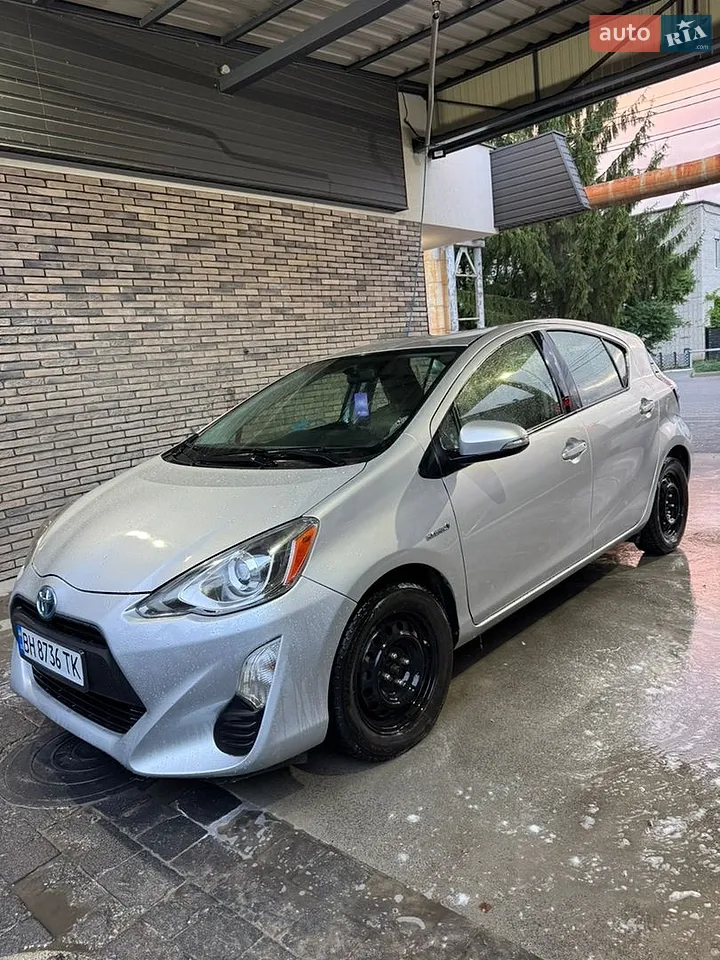 2015 Toyota Prius c - мініатюра 16