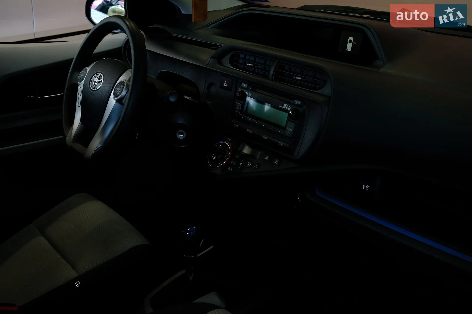 2013 Toyota Prius c - мініатюра 26