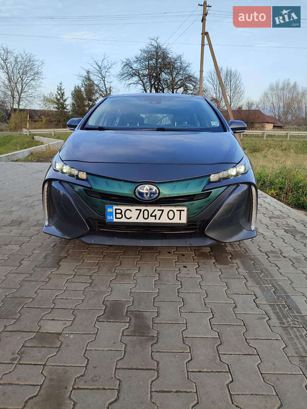 Toyota Prius Prime 2016