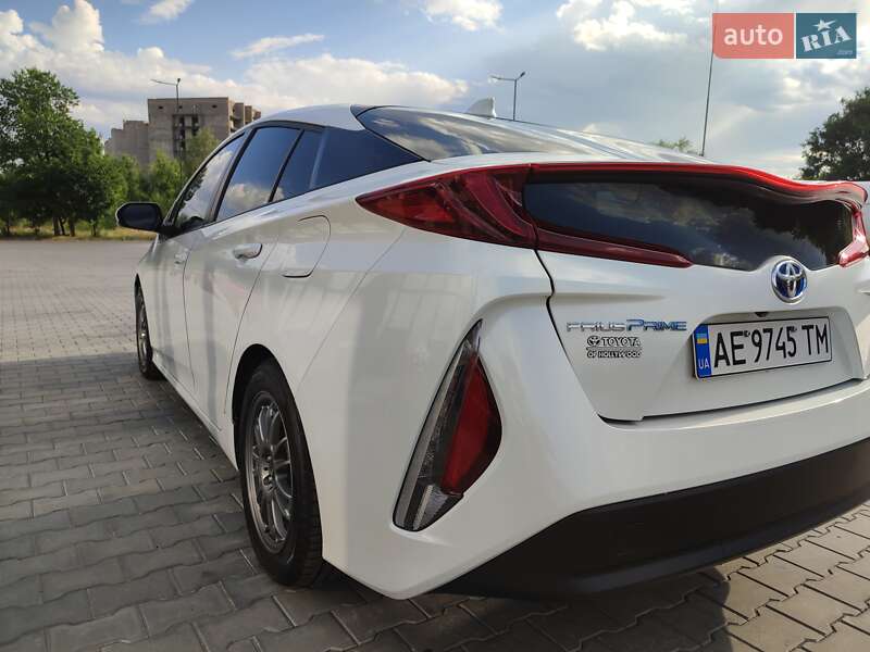 Хэтчбек Toyota Prius Prime 2021 в Днепре