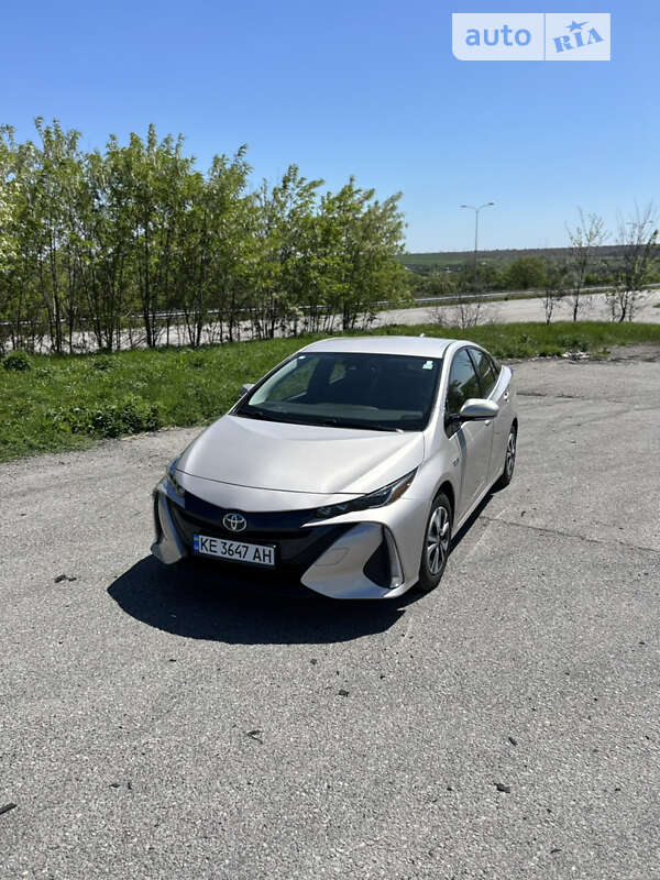 Хэтчбек Toyota Prius Prime 2019 в Днепре