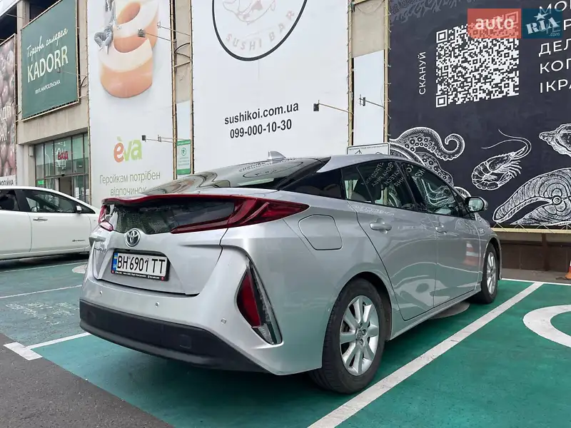 Toyota Prius Prime 2017 VIN JTDKARFP8H3033465 фото оголошення 2 з 61