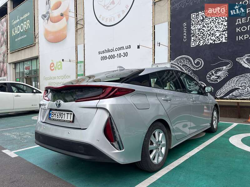 Хетчбек Toyota Prius Prime 2017 в Одесі