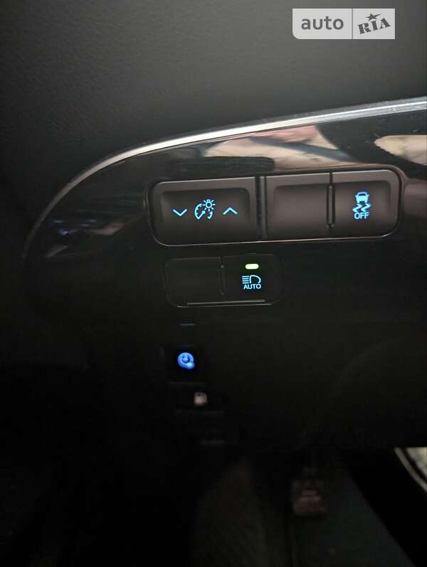 Хэтчбек Toyota Prius Prime 2019 в Днепре