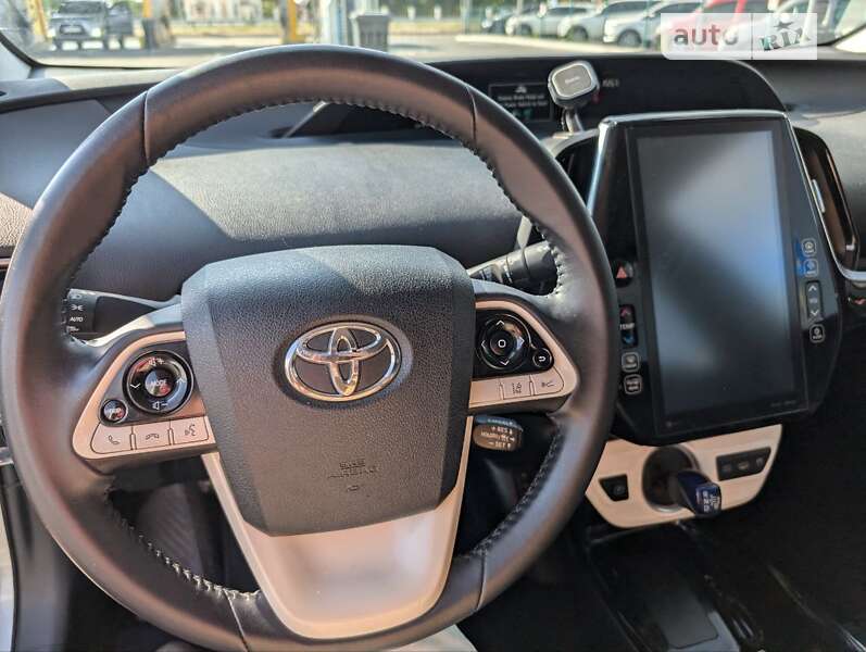 Хэтчбек Toyota Prius Prime 2019 в Днепре