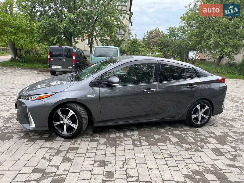 Хэтчбек Toyota Prius Prime 2019 в Самборе