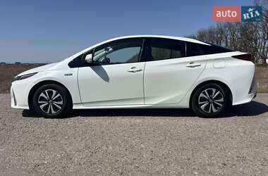 Хэтчбек Toyota Prius Prime 2017 в Киеве