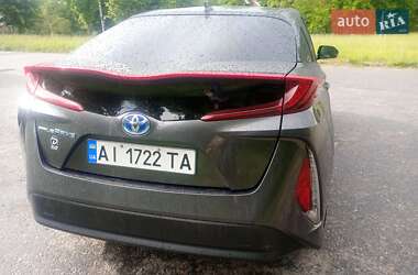 Хетчбек Toyota Prius Prime 2018 в 