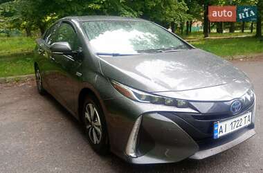 Хетчбек Toyota Prius Prime 2018 в 
