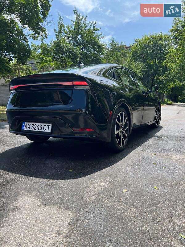 Хэтчбек Toyota Prius Prime 2023 в Киеве фото 11 Хэтчбек Toyota Prius Prime 2023 в Киеве