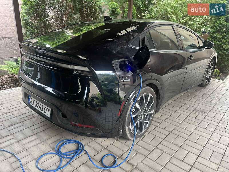 Хэтчбек Toyota Prius Prime 2023 в Киеве фото 4 Хэтчбек Toyota Prius Prime 2023 в Киеве
