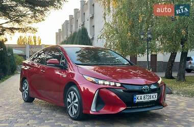 Хэтчбек Toyota Prius Prime 2018 в Броварах