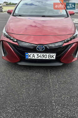 Хетчбек Toyota Prius Prime 2018 в Києві
