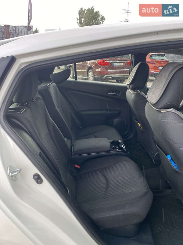 Хэтчбек Toyota Prius Prime 2017 в Киеве