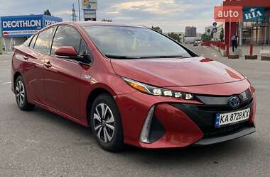 Хэтчбек Toyota Prius Prime 2018 в Киеве