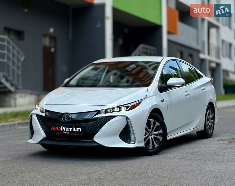 Toyota Prius Prime 2021