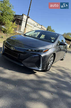 Хетчбек Toyota Prius Prime 2021 в Дніпрі