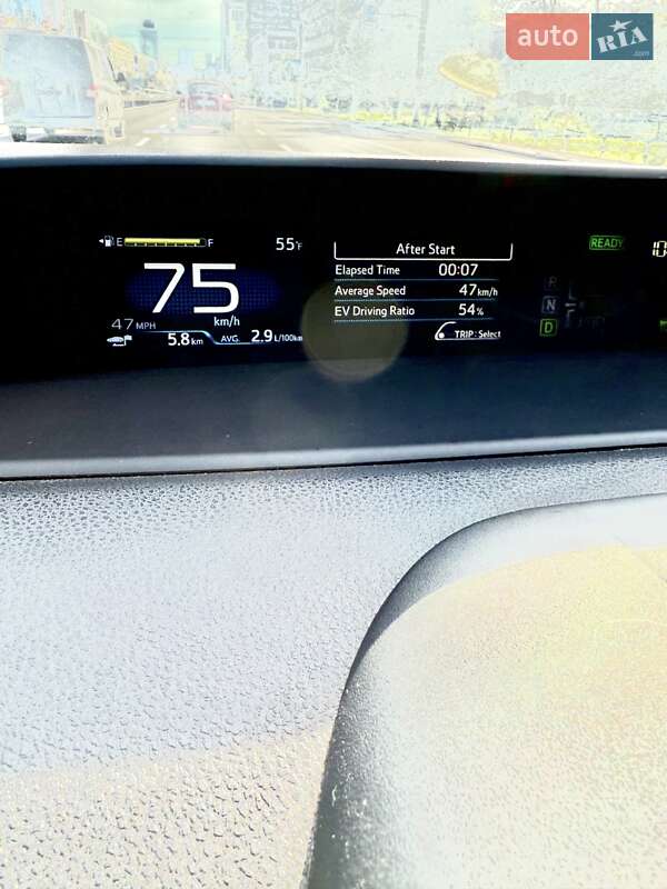 Хэтчбек Toyota Prius Prime 2021 в Киеве фото 3 Хэтчбек Toyota Prius Prime 2021 в Киеве