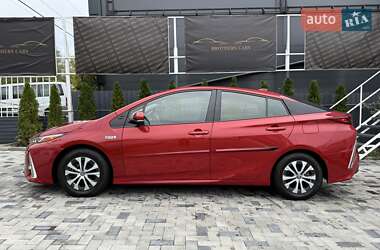 Хэтчбек Toyota Prius Prime 2019 в 